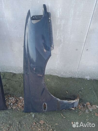 Переднее правое крыло Nissan Sunny Ниссан Санни
