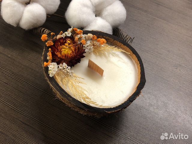 Свеча в кокосе