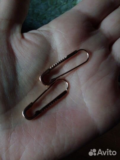 Золотые серьги булавки с фианитами