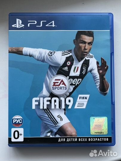Коллекция игры для PS4. FIFA 16, FIFA 18, FIFA 19