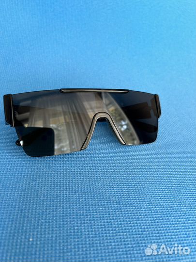 Солнцезащитные очки burberry