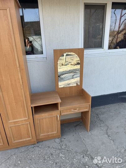 Стенка в спальню