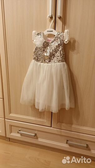 Платье праздничное 104р