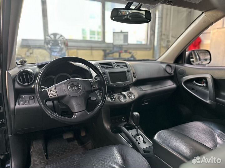 Toyota RAV4 2.4 AT, 2011, 132 073 км