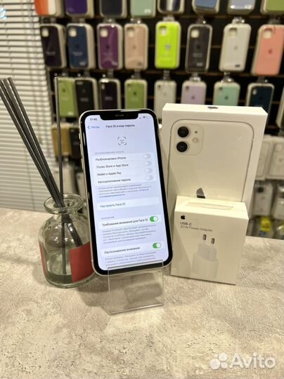 iPhone 11, 64 ГБ