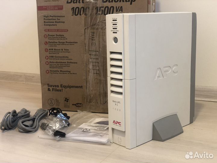 Источник бесперебойного питания APC backups RS1000