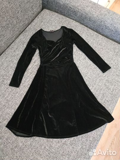 Вечернее бархатное платье миди (46)