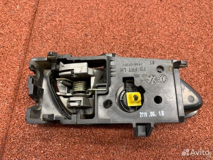 Ручка двери внутренняя передняя левая Kia Rio 4