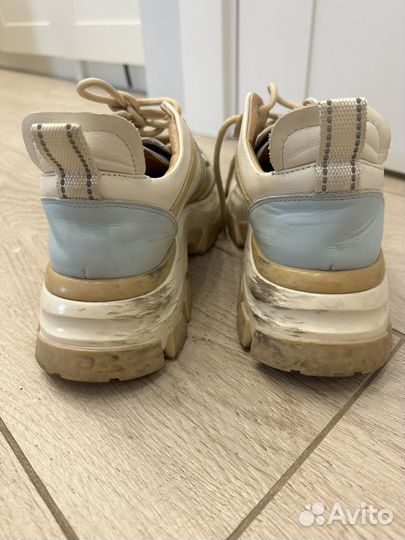 Кроссовки econika 37