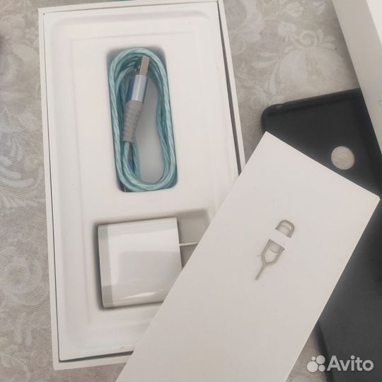 Xiaomi Mi Max 2, 4/64 ГБ