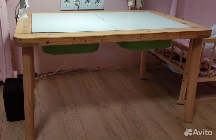 Стол IKEA flisat и два детских стула