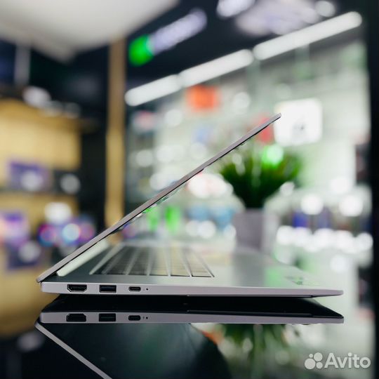 Мощный ноутбук Intel Core i3-10gen/DDR4-8/SSD-256