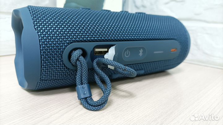 Блютуз колонка JBL