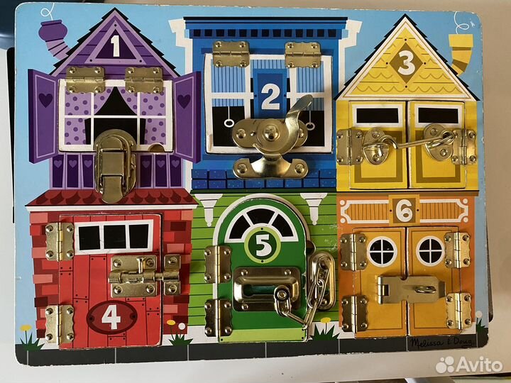 Бизиборд доска с замочками Melissa & Doug