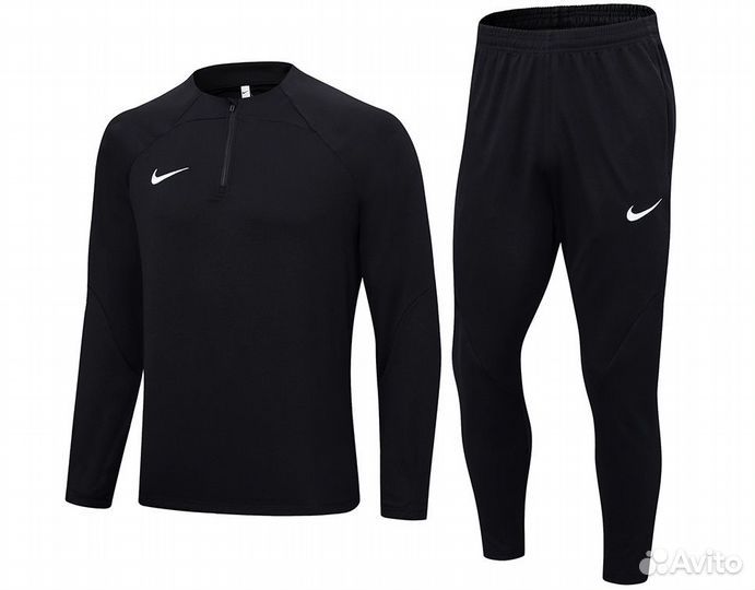 Спортивный костюм Nike тренировочный