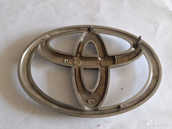 Эмблема передняя для Toyota Corolla E15