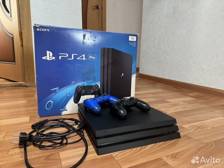 Sony playstation 4 PS4 pro 1tb