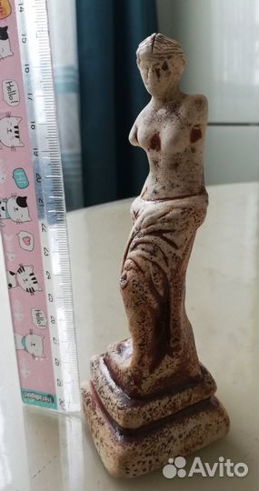 Декорации в аквариум. Статуэтка