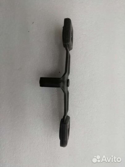 Ответная часть замка багажника Volkswagen Tiguan 2