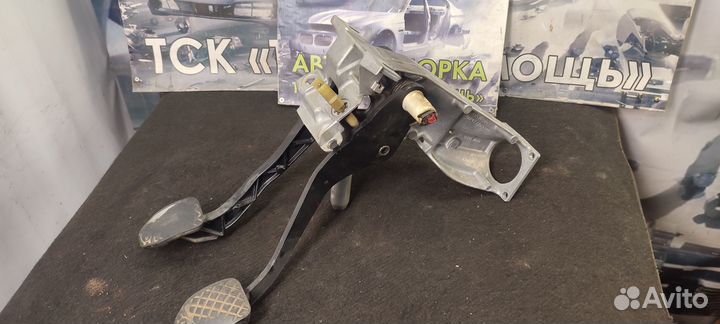 Педальный узел Audi 100 C4