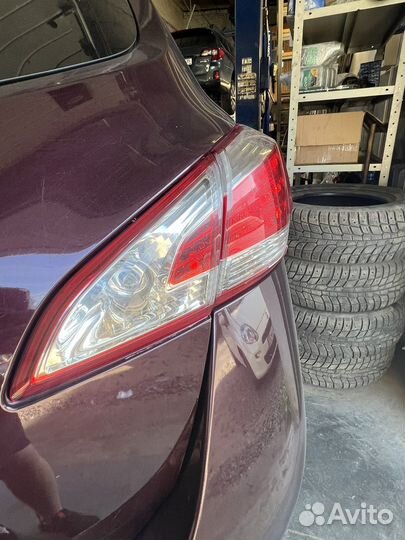 Задний фонарь на nissan murano