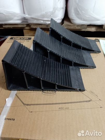 Упор (башмак) противооткатный, пластиковый