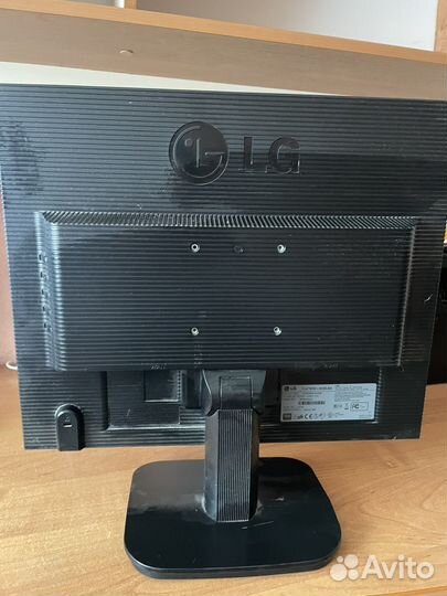 Монитор LG flatron