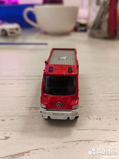 Пожарный автомобиль siku