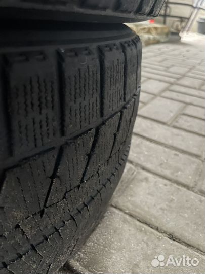 Bridgestone Blizzak VRX 225/40 R18