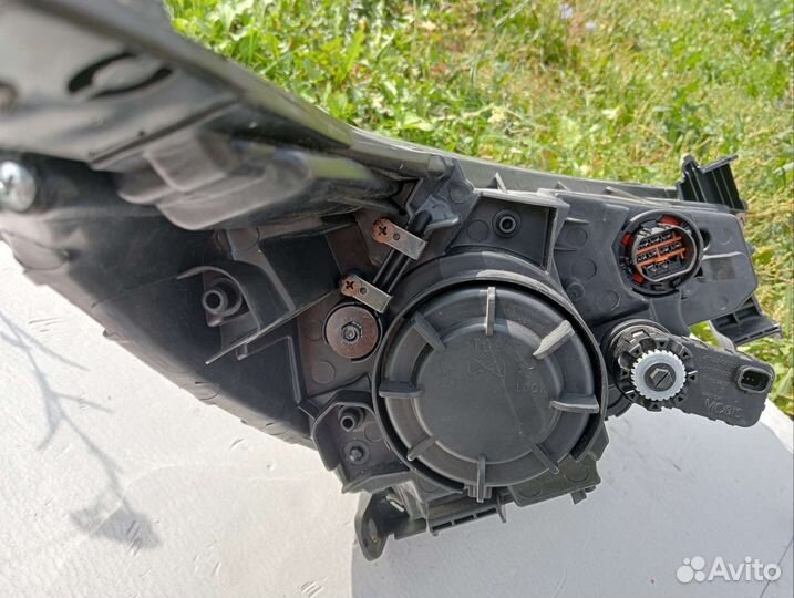 Hyundai solaris фара