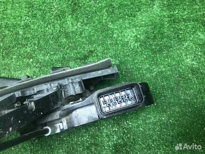 Замок двери передний левый Ford Focus DA qqdb 2006