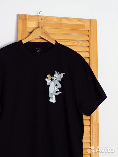 Черная футболка Том и Джерри