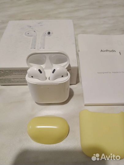 Беспроводные наушники apple airpods