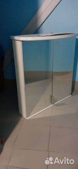 Полка навесная для ванной с подсветкой