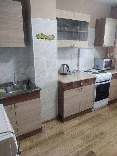 1-к. квартира, 37 м², 1/18 эт.