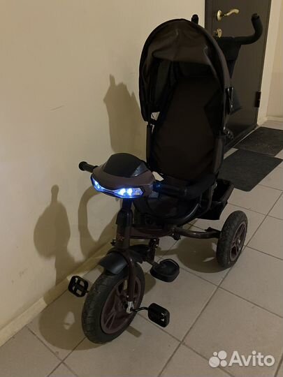 Трехколесный велосипед с родительской ручкой