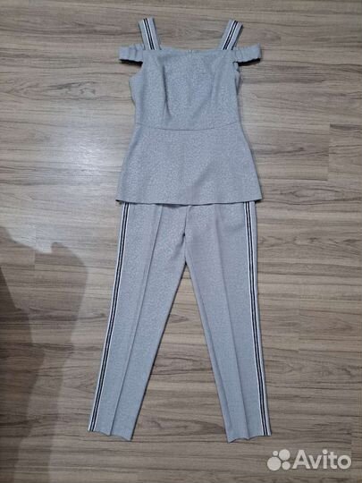 Костюм женский