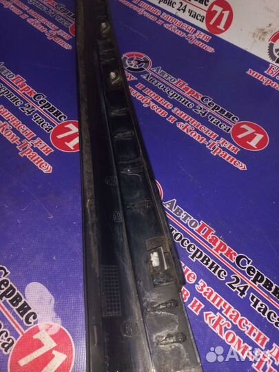 Молдинг стойки лобового стекла Ford Transit