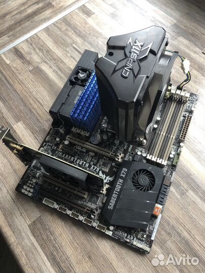 Asus Sabertooth X79 x Intel Core i7-3820 3.6
