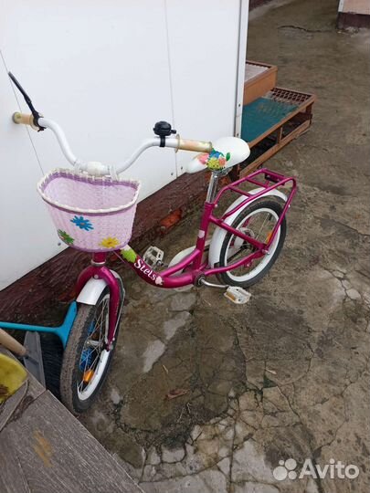 Детский велосипед с ручкой
