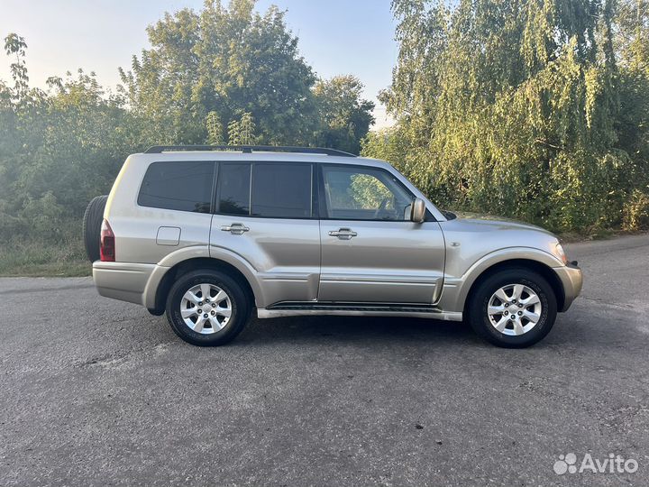 Mitsubishi Pajero 3.2 AT, 2005, 300 000 км