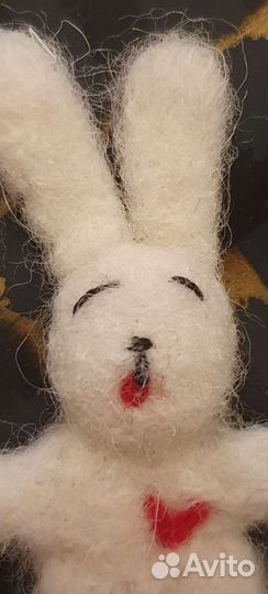 Заяц значок