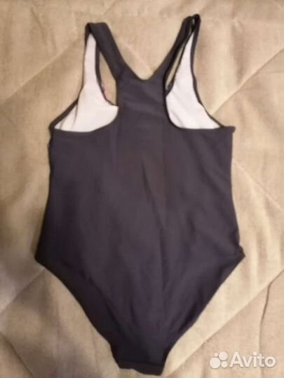 Купальникии новые и бу,7-11 лет
