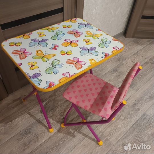 Детский стол и стул