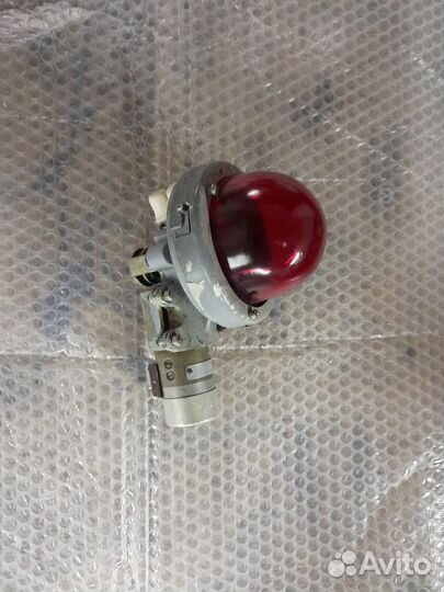 Проблесковый авиационный огонь самолётный осс-61