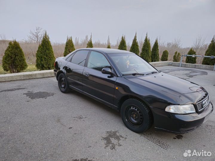 Audi A4 1.8 МТ, 1998, 438 000 км