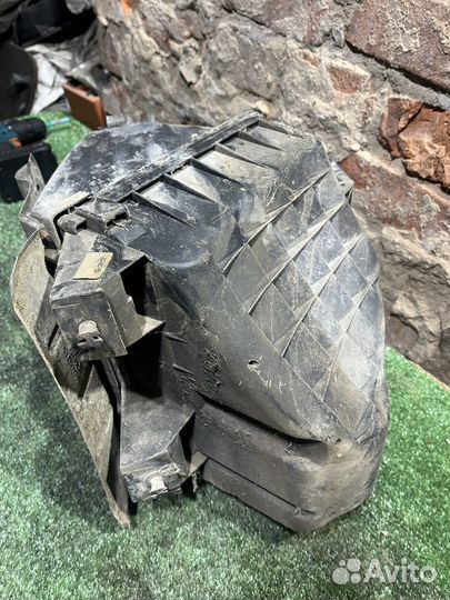 Корпус воздушного фильтра 1.8T AEB vw passat b5