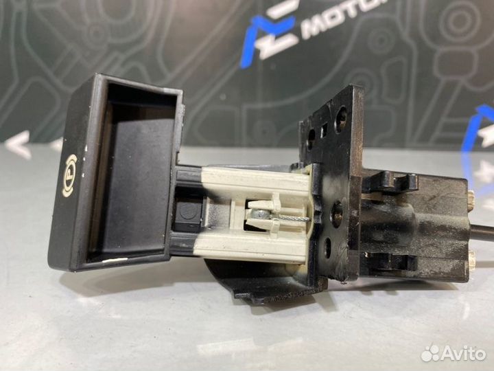 Кнопка ручника Volkswagen Touareg 7L AXQ/4 2006