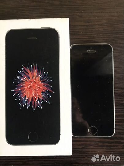 iPhone SE, 32 ГБ