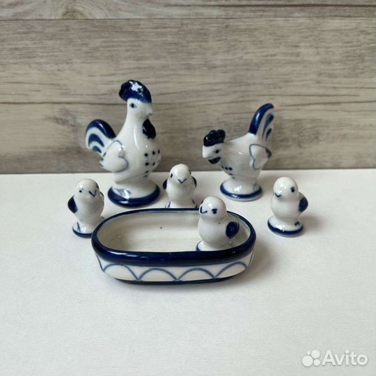 «Куриное подворье» (Петушок, курочка, др. Гжель)